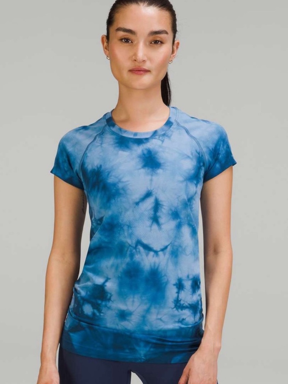 Lululemon Swiftly Tech Short Sleeve Shirt 2.0 - Marble Blue Tie Dye - Size 4